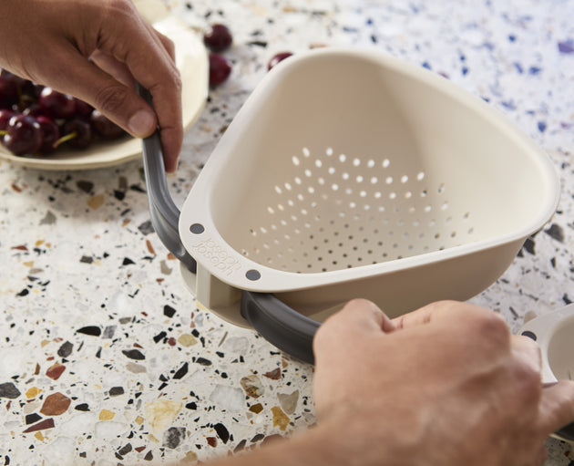 Joseph Joseph Droplet Large Plastic Folding Colander