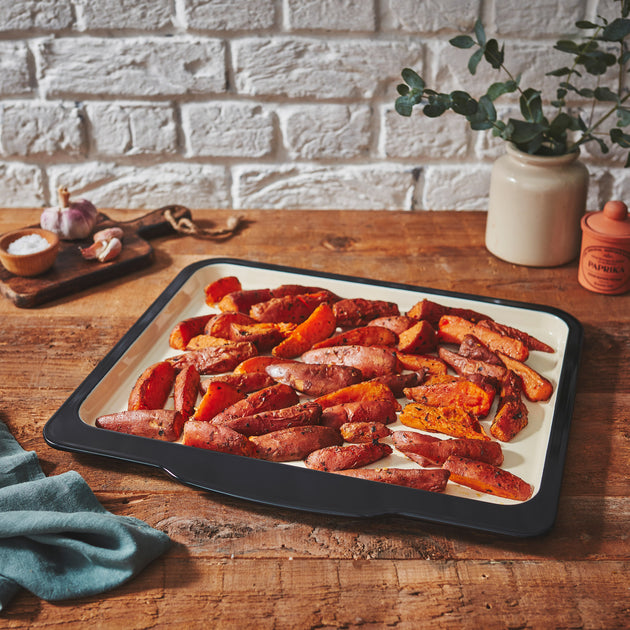 Baker & Salt Country Enamel Two Tone Premium Steel 37cm Baking Tray – Black/Cream