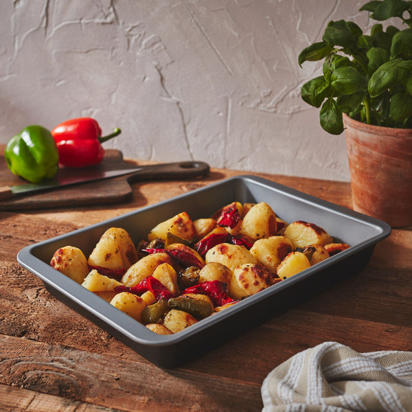 Baker & Salt Non-Stick 33cm Multipurpose Tin